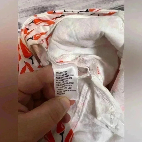 Crown and Ivy chili pepper scalloped shorts - Picture 5 of 6